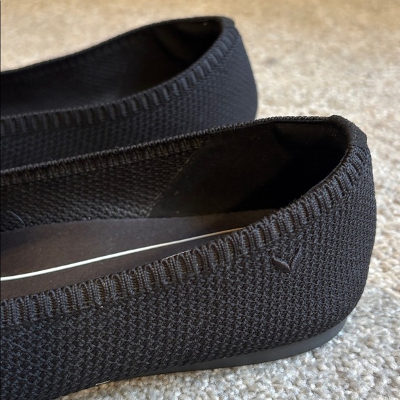 Vivaia Pointed Toe Water Repellant Aria 5 Ballet Flats size 41 - US 9.5 - Picture 4 of 8
